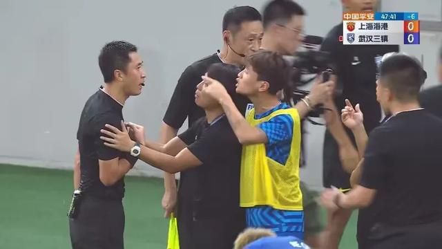 一女被两男吃奶玩乳尖小说