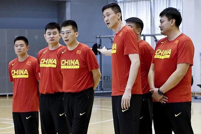 偷偷跟隔壁的男人