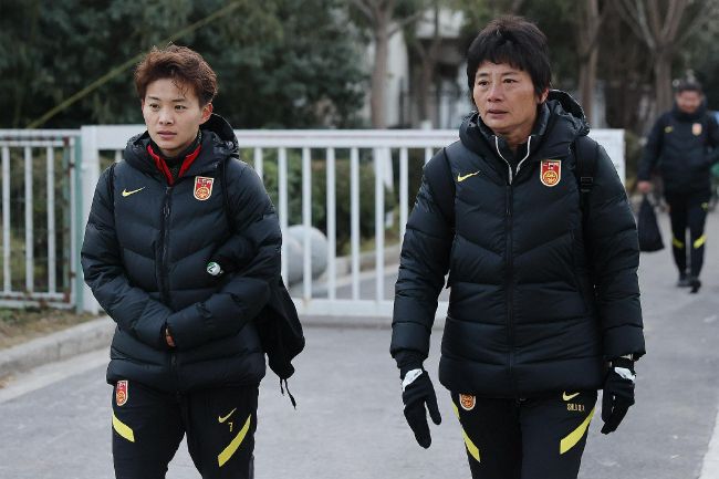美女黄色小视频